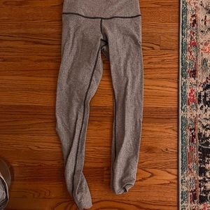 LULULEMON LEGGINGS SIZE 6